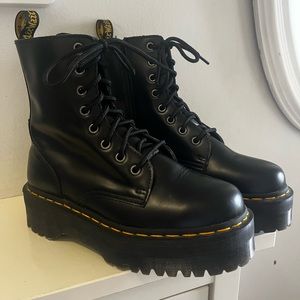DR MARTENS JADON Platform Boots US Size 8 Womens / Men’s Size 6 Genuine Leather